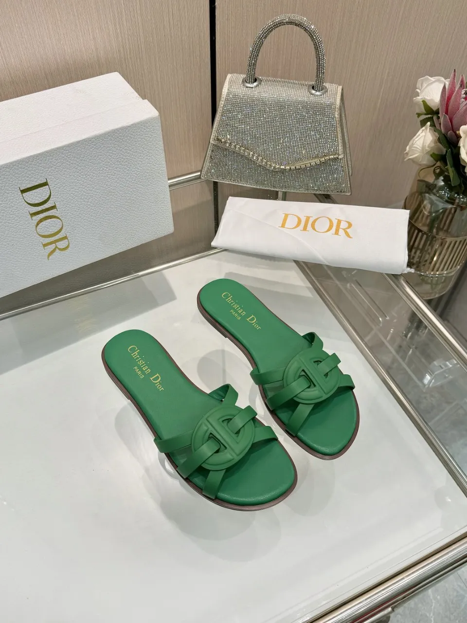 👟👟Ex-factory price 340👟👟 Dior new model, 9 colors available, cowhide fabric, code number 35-42, leather sole +40